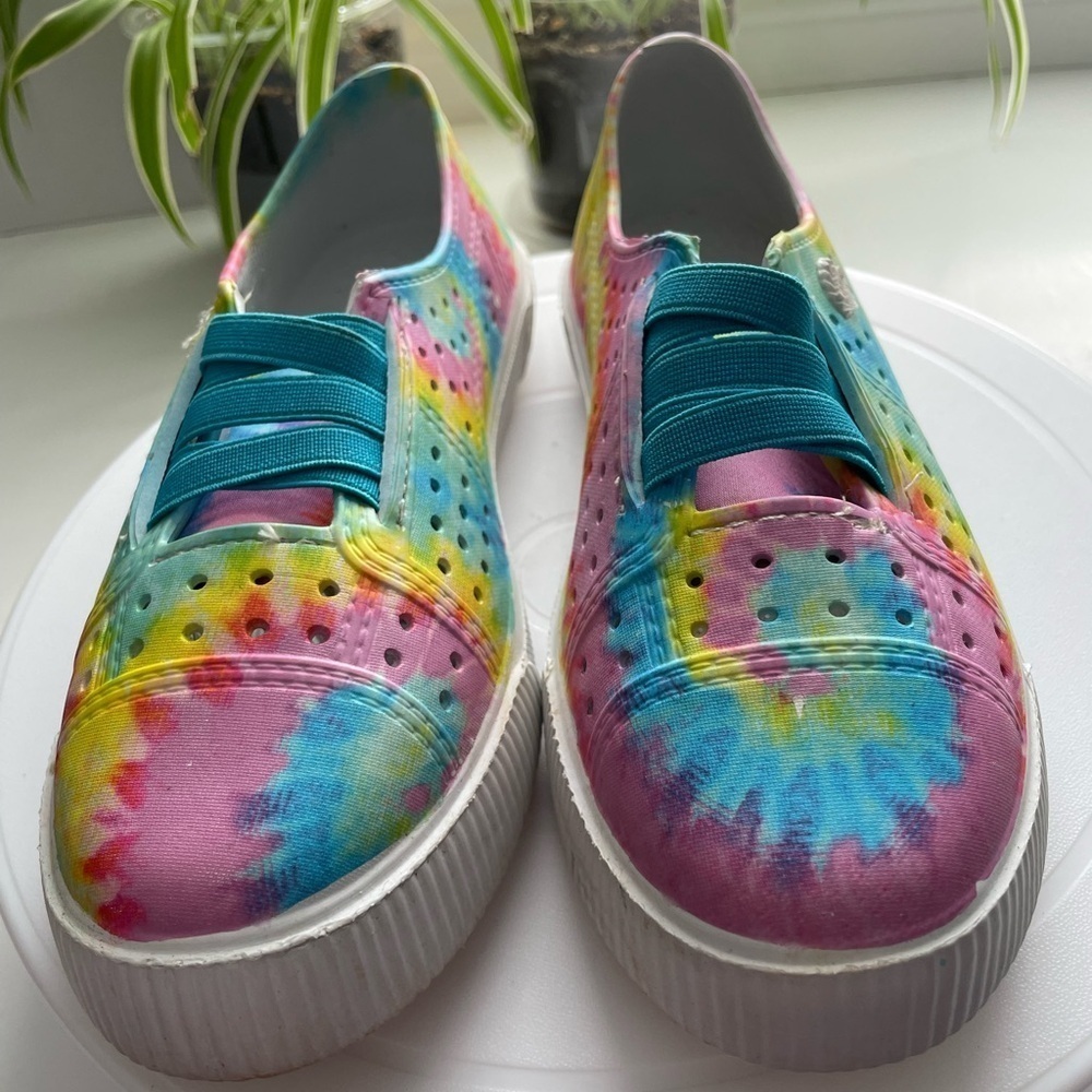 BLOWFISH Slip-on Rainbow /Pastel/Tiedye Foam Shoes - Size 3 - Picture 2 of 11